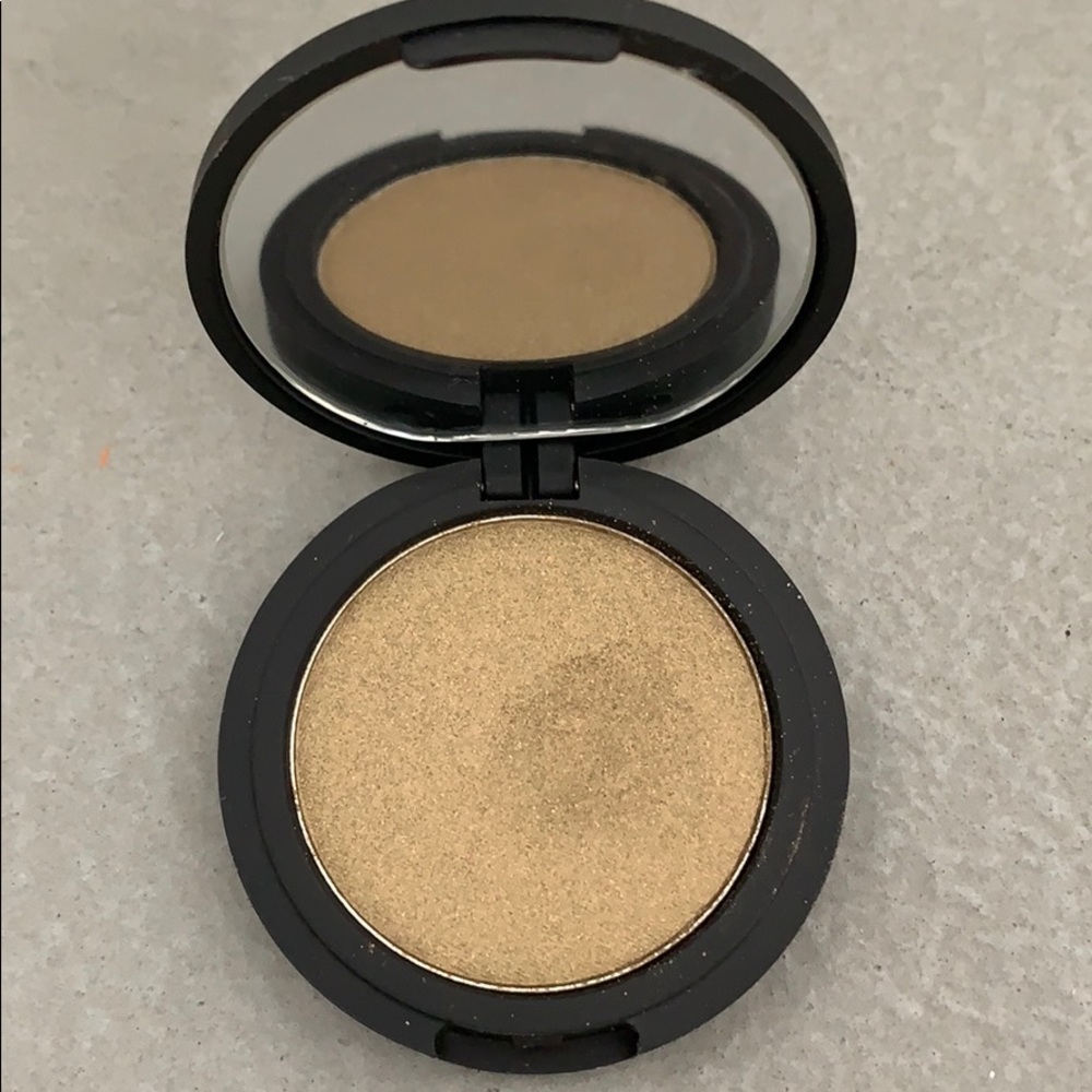 Le Metier De Beaute Eyeshadow